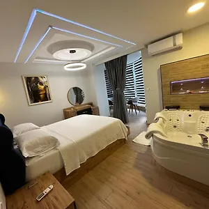  Appartamento Deluxe In Center
